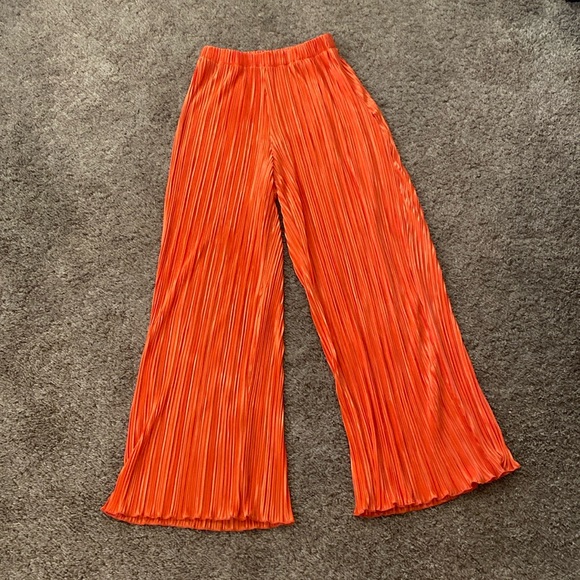 Shein | Silky-Like Casual Flowy Accordion Pants - Picture 1 of 6